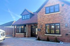 REHAU-RIO-Bricket-Wood-black-The-Uplands1